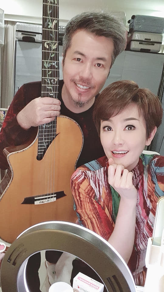 寇乃馨曾幫黃國倫買昂貴吉他當作禮物