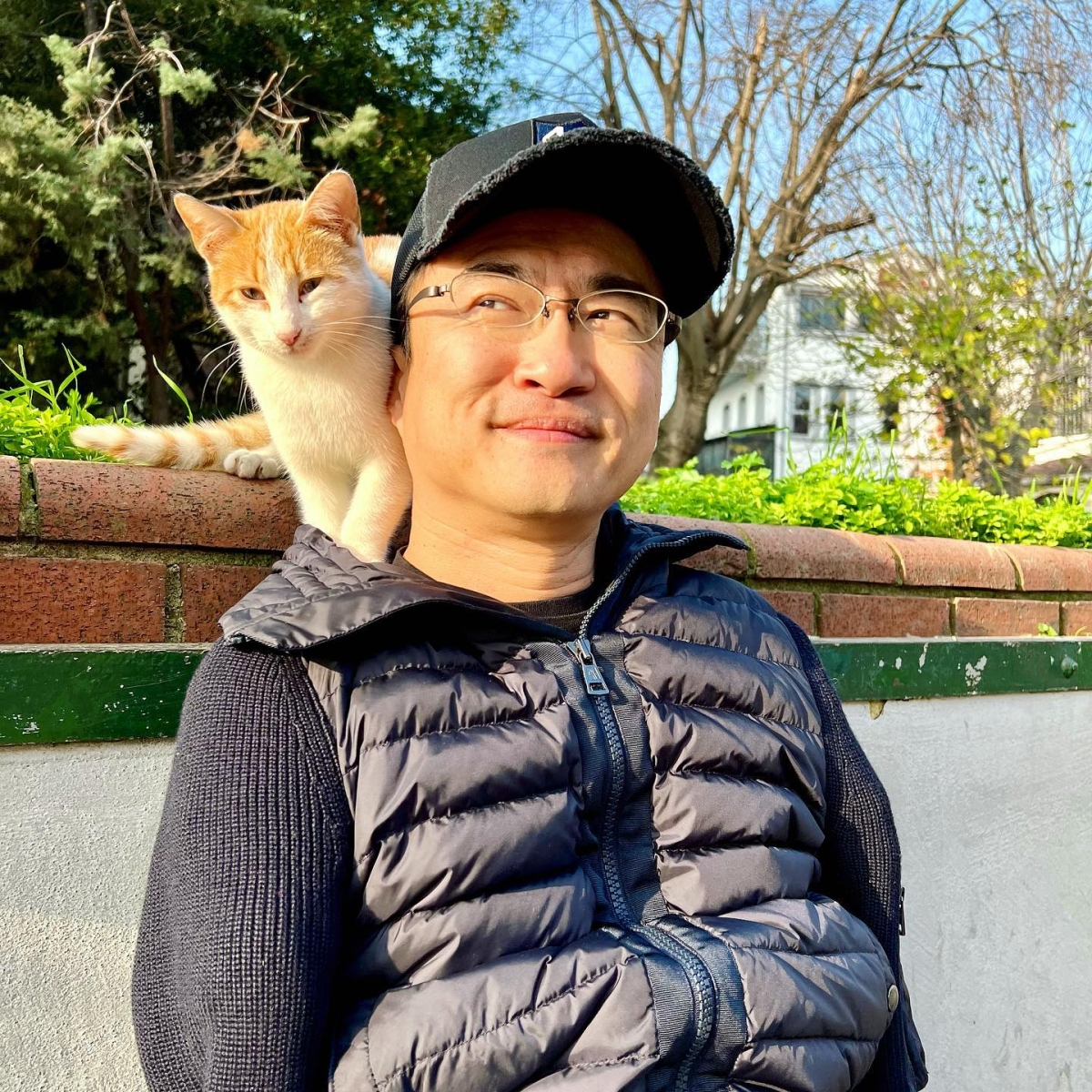 曾經給人正面形象的乙武洋匡，如今被網友歪樓封為勵志版的「盪劍式奇蹟」。