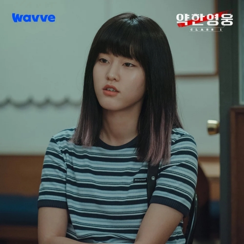 《弱美男英雄》