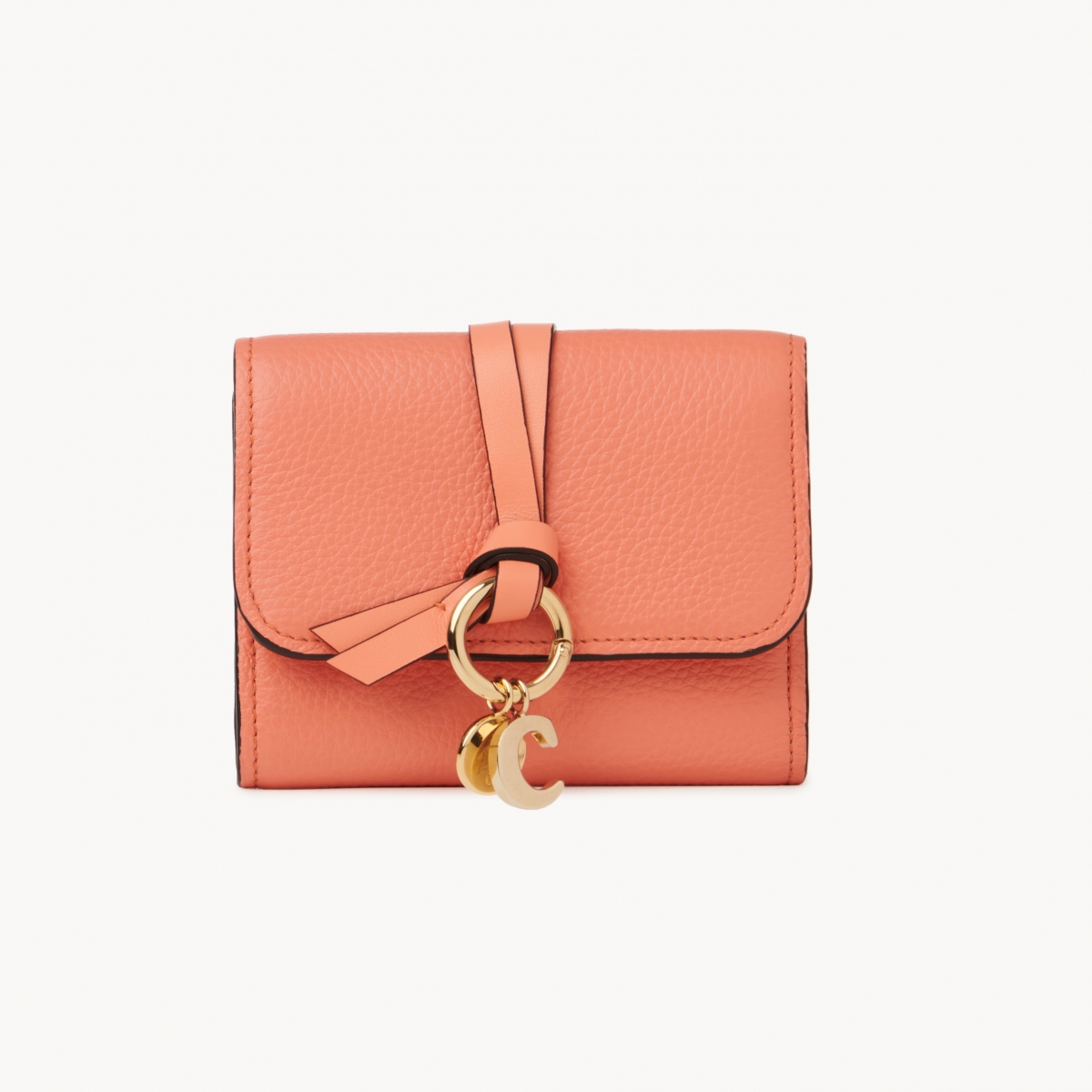 Chloé Alphabet 艷珊瑚三折短夾，NT$16,900