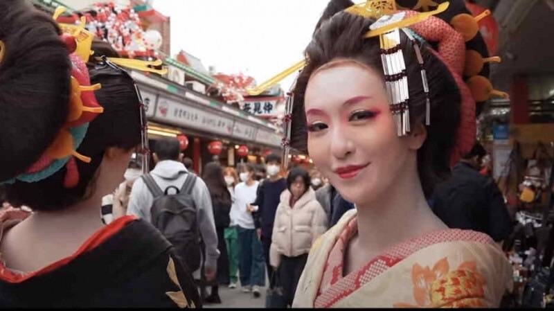 薔薔月初的花魁事件曾引發網友議論。