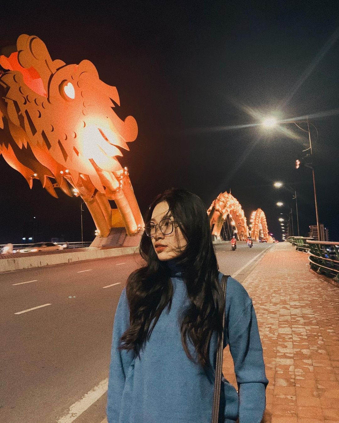 千萬別錯過周末晚間峴港龍橋的表演秀。