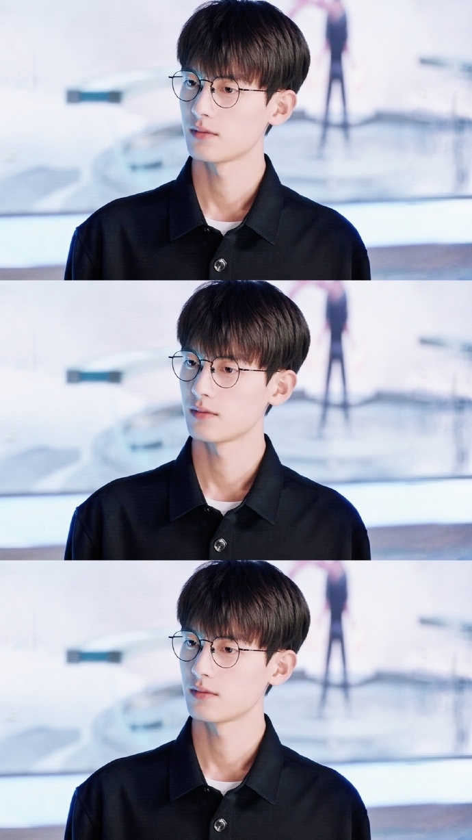 陳鶴一在《你是我的榮耀》只是短暫露面就被網友截圖探問。