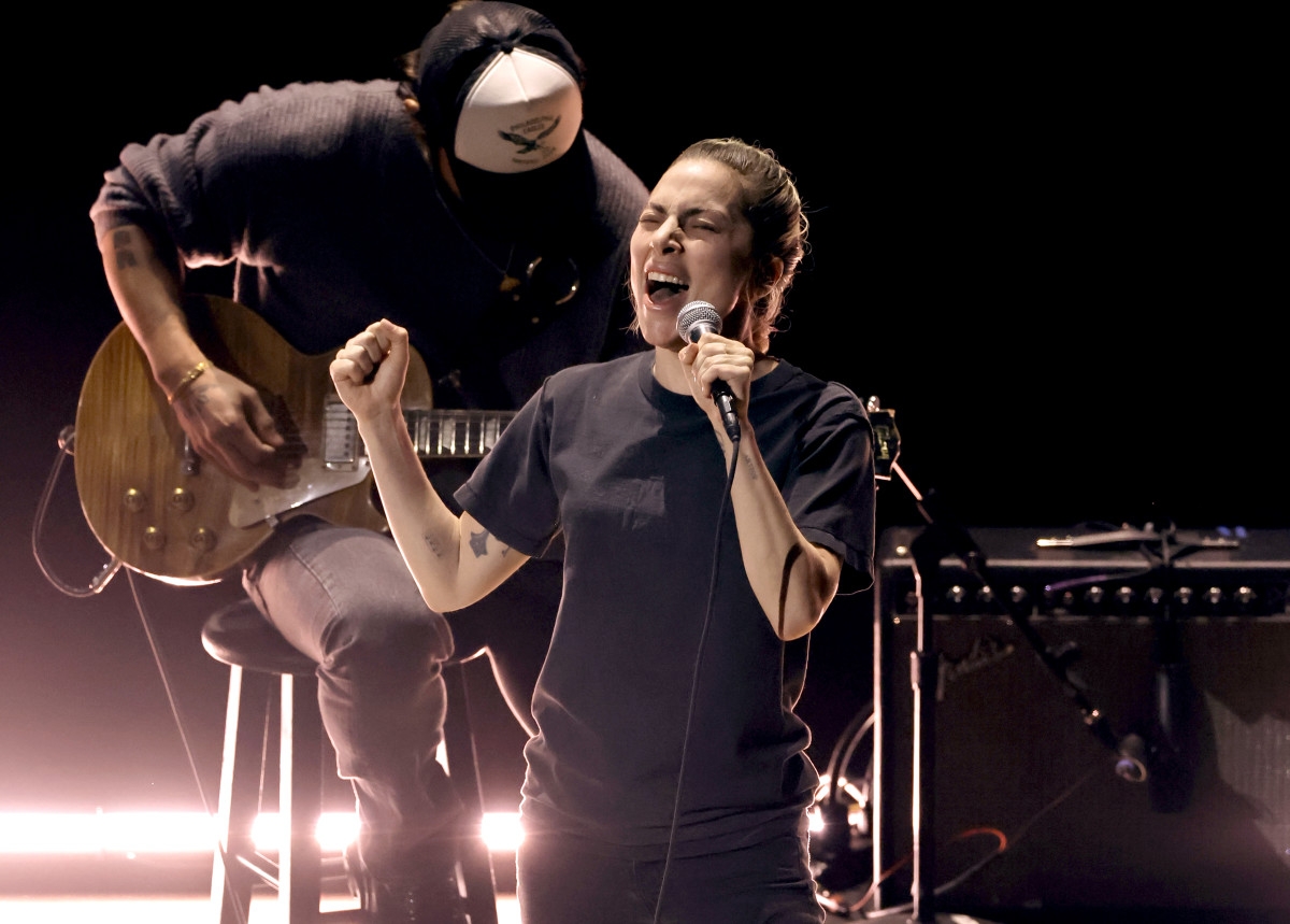 女神卡卡素顏開唱，無預警登台讓觀眾們相當驚喜。