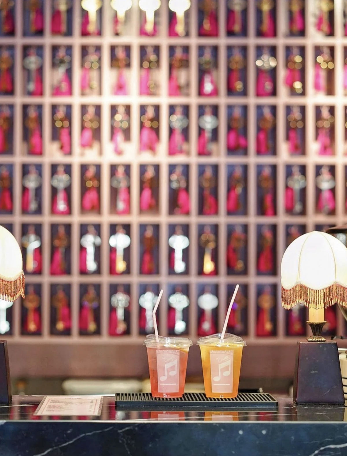 泰國粉紅咖啡廳「The Cassette Coffee Bar」