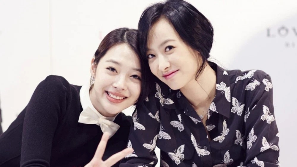 宋茜昨日參加電影宣傳會，觀眾提到雪莉時宋茜當場落淚。