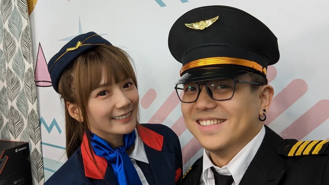 兩人的戀情掀起熱論