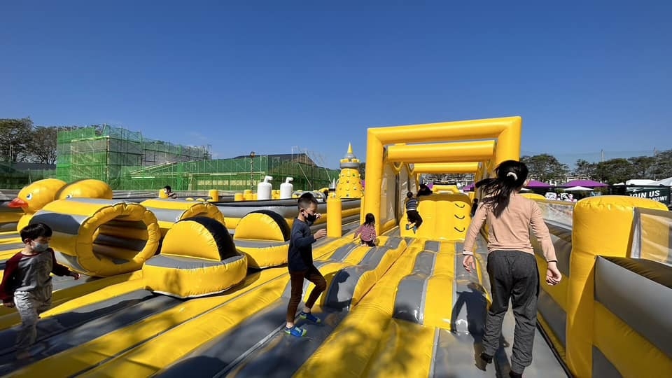 全台最大氣墊樂園