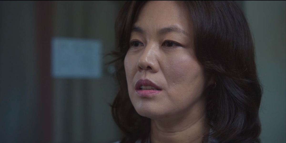 朱如炡的母親朴尚任是開明母親代表，母子之間相處就像朋友一般。