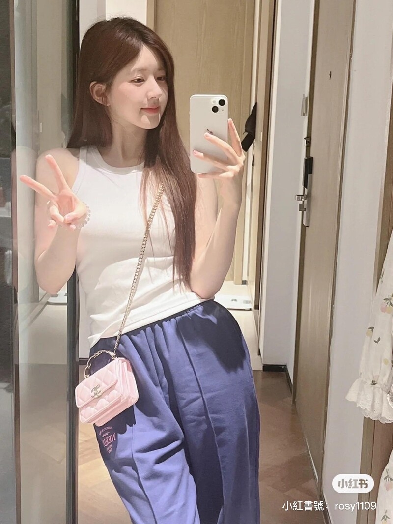 香奈兒小廢包背起來超可愛