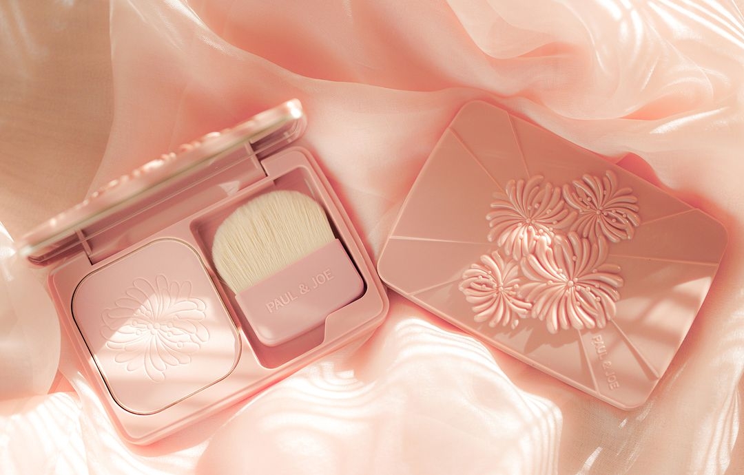 PAUL & JOE 糖瓷無瑕防曬粉餅 