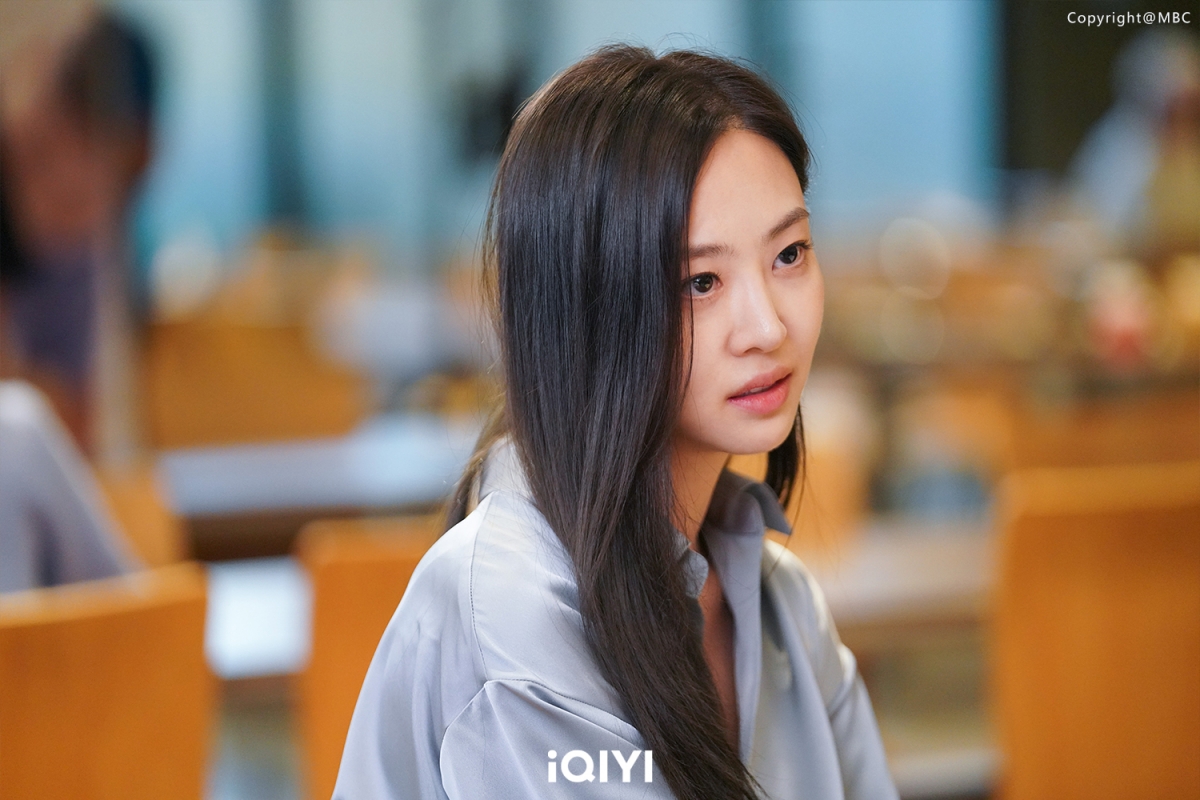 金多順在《木偶的季節》飾演的「太貞元」看似清純,其實暗藏心機。