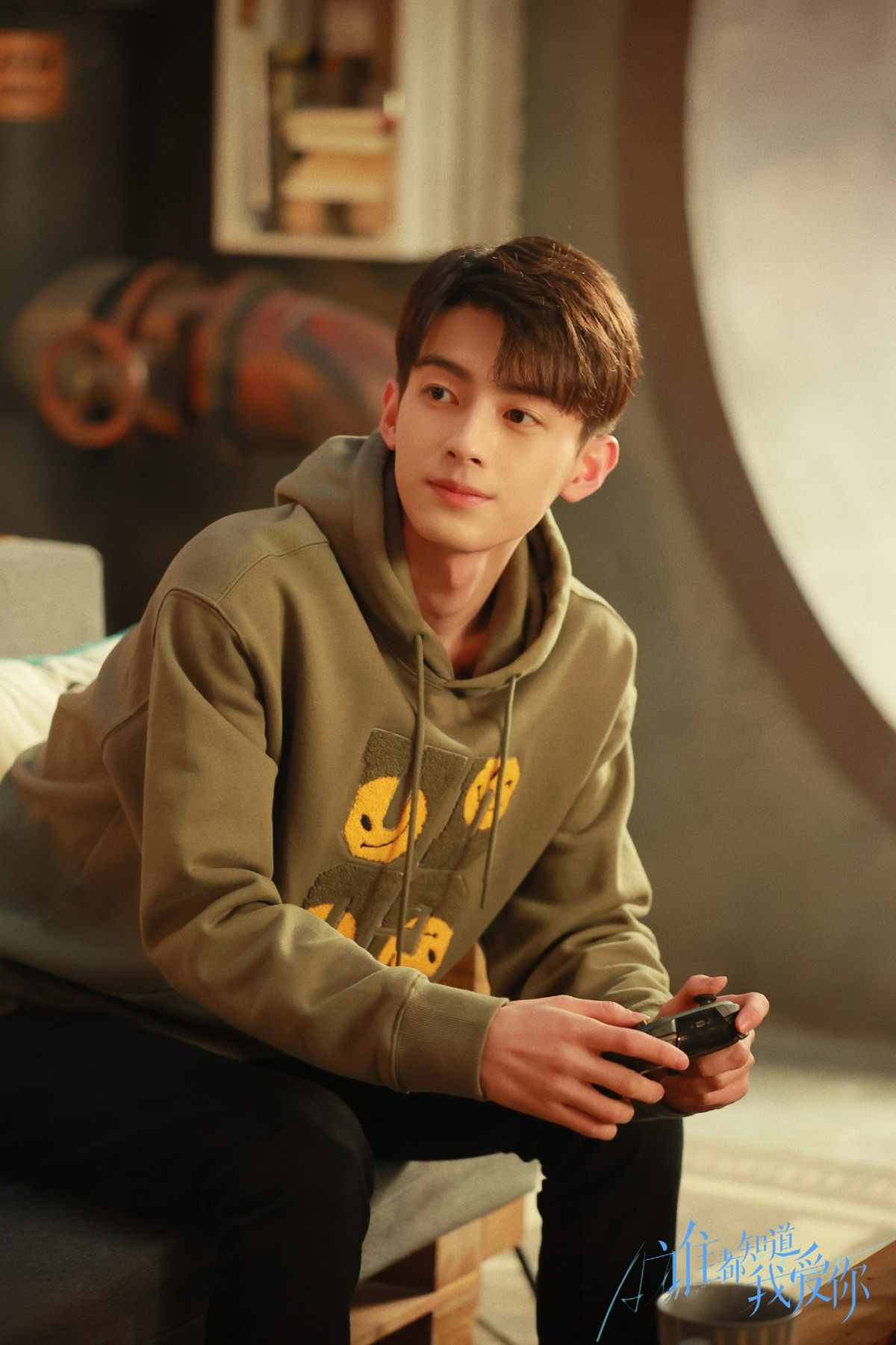 陳鶴一現代造型和古裝扮相都同樣帥氣。