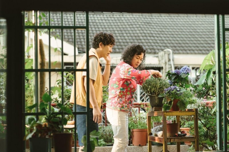 施名帥在《本日公休》中飾演大兒子「阿男」。