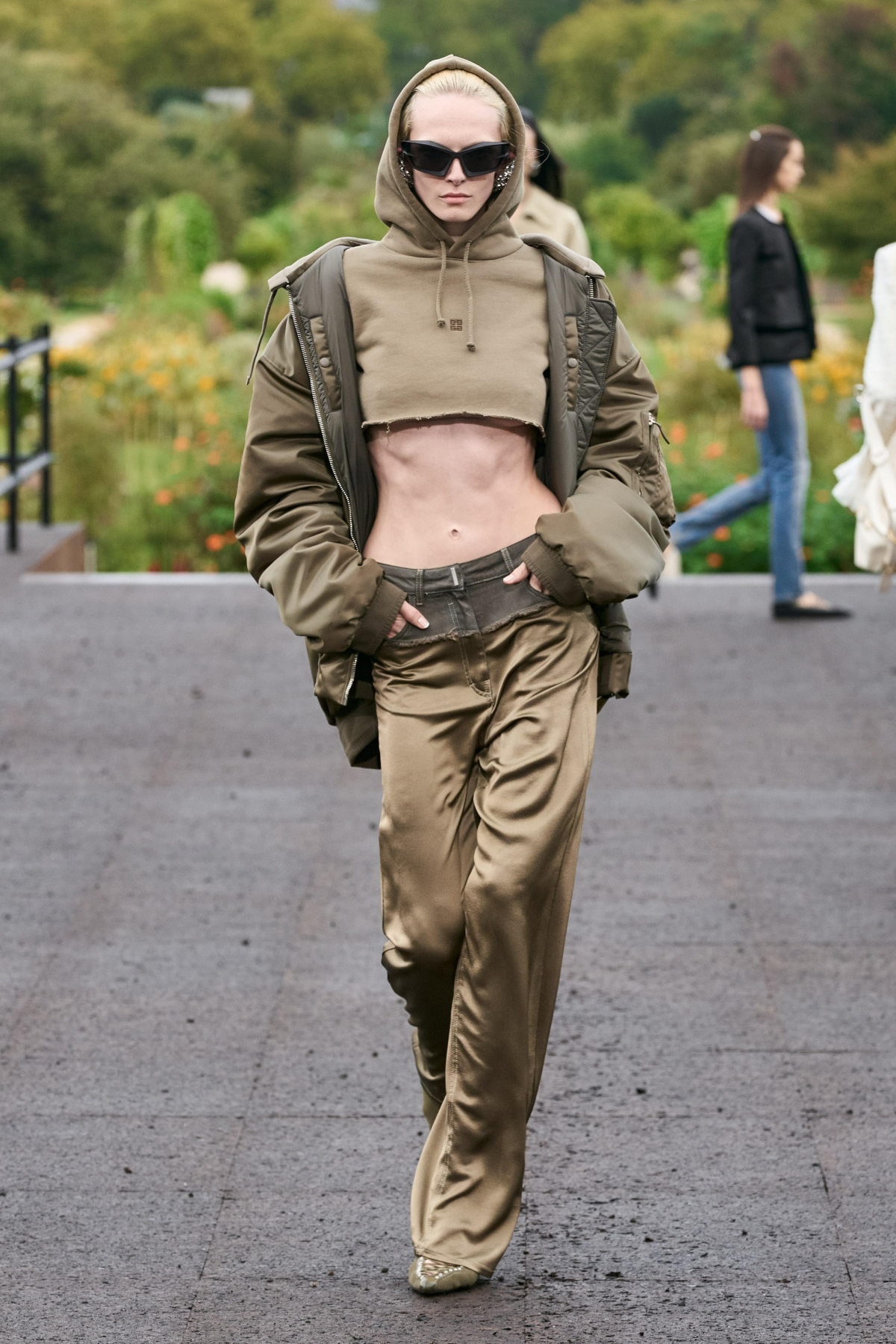 Givenchy 2023春夏系列。