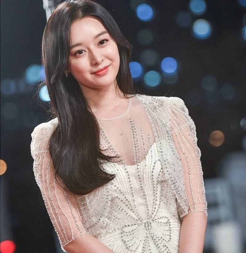 金智媛飾演女主角「洪海仁」