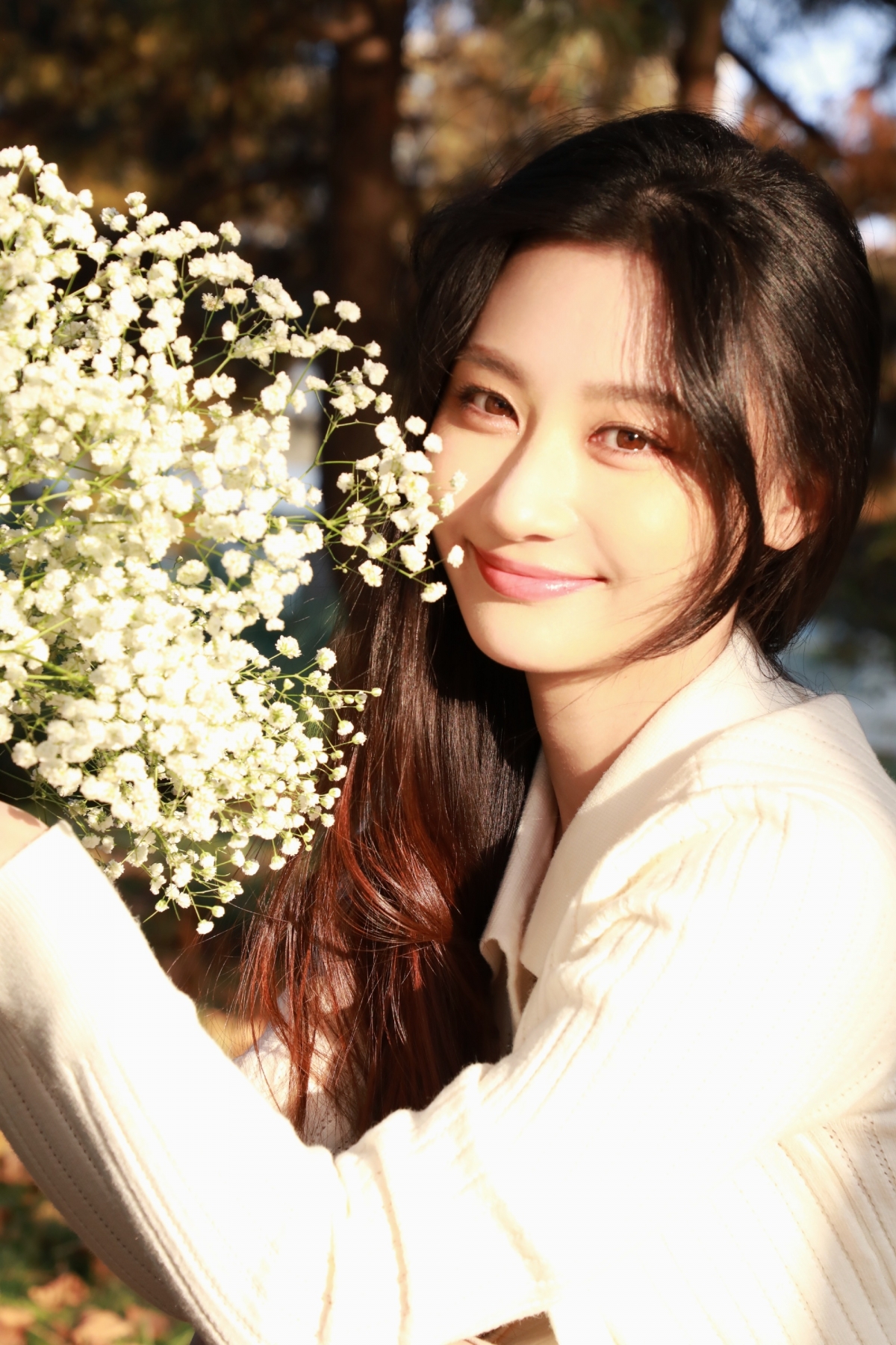 大眼美女何宣林笑起來超甜。