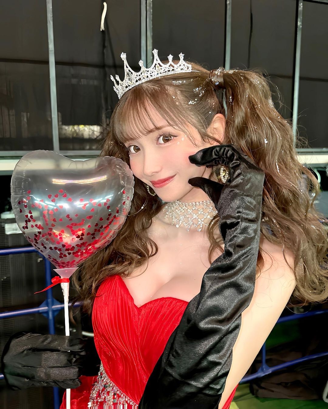 Himeka調自己是「賣笑不賣身」，工作僅是陪客人聊天