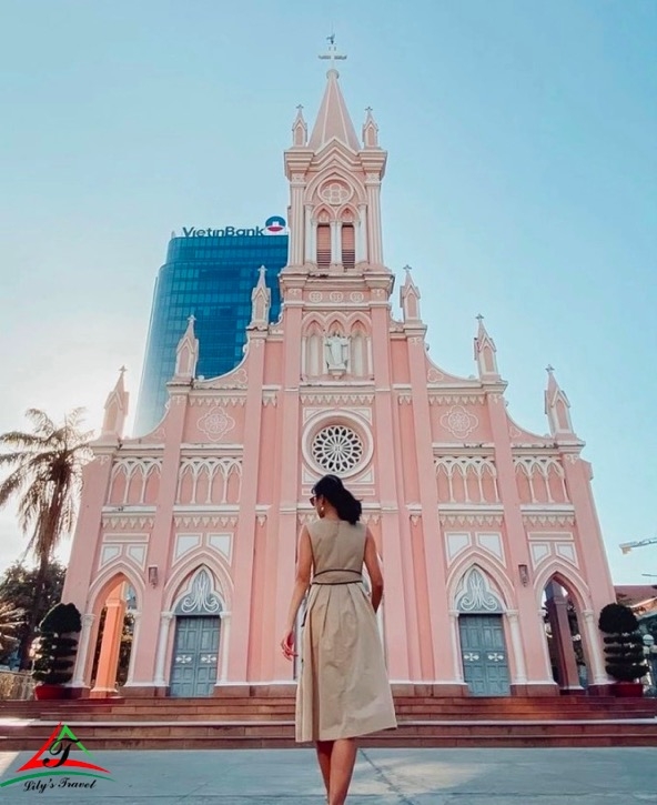 峴港的「耶穌聖心主教座堂」夢幻可愛讓人激發少女心！