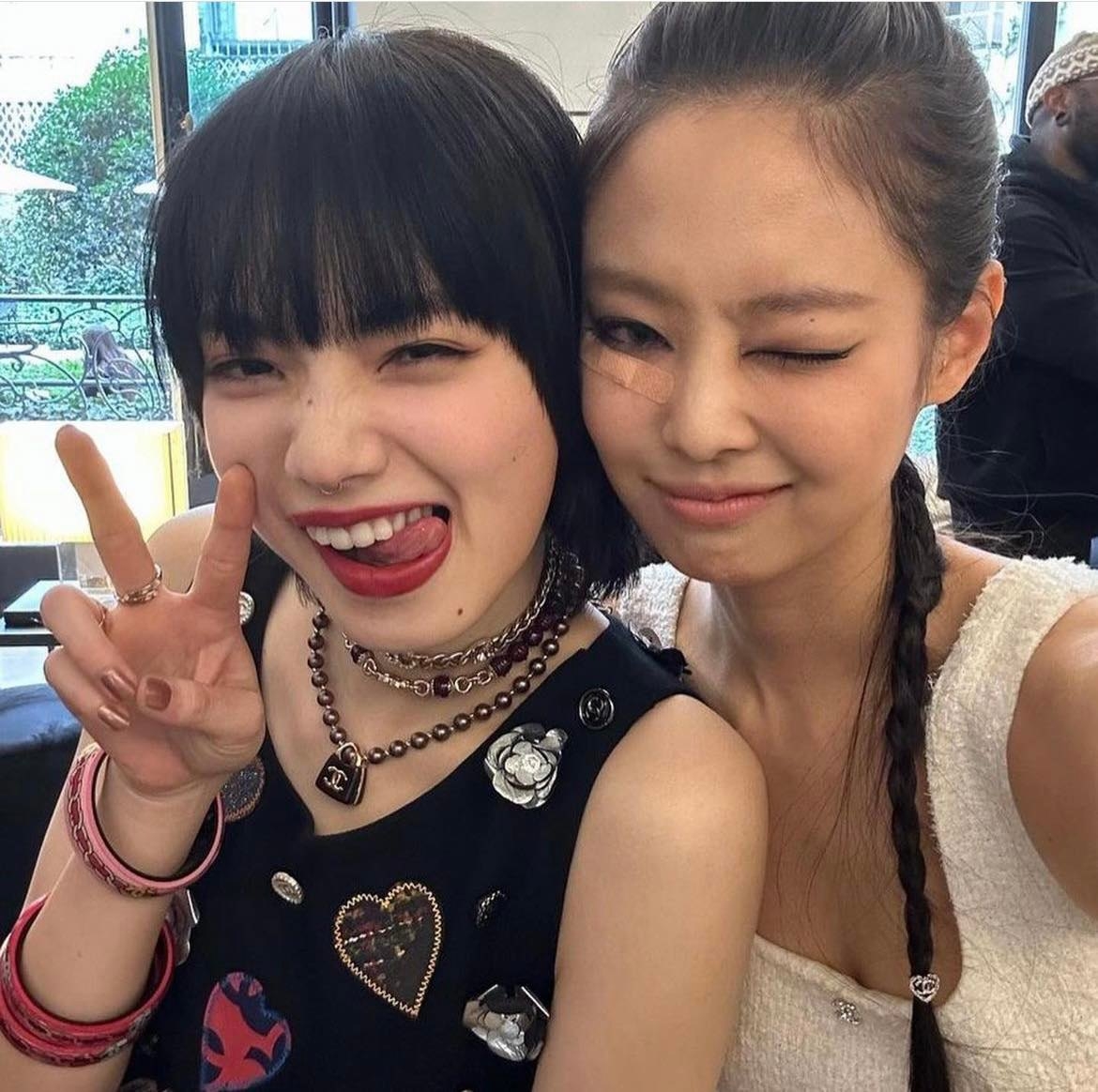 小松菜奈與BLACKPINK Jennie合影。