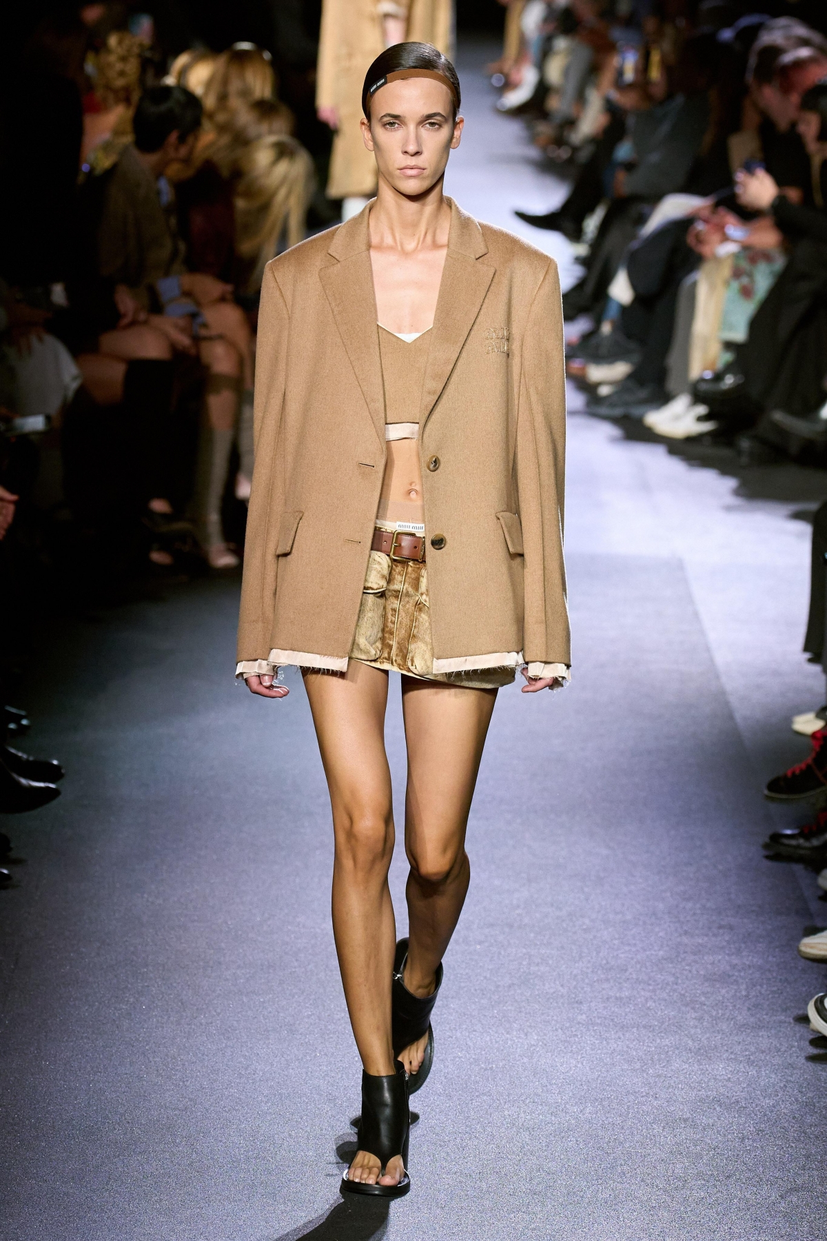 Miu Miu 2023春夏系列。