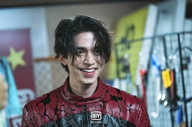 一個簡單的笑容，可以讓內向者和旁人拉近距離。