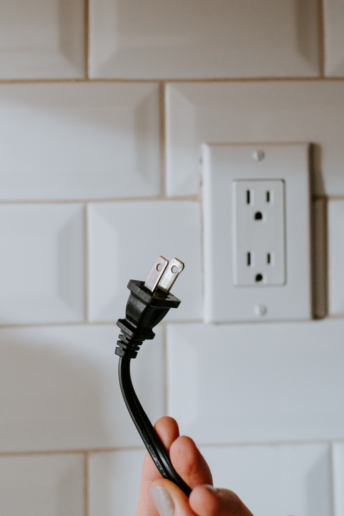 租房簽約前,搞清楚房東規定的電費規則是一大關鍵。