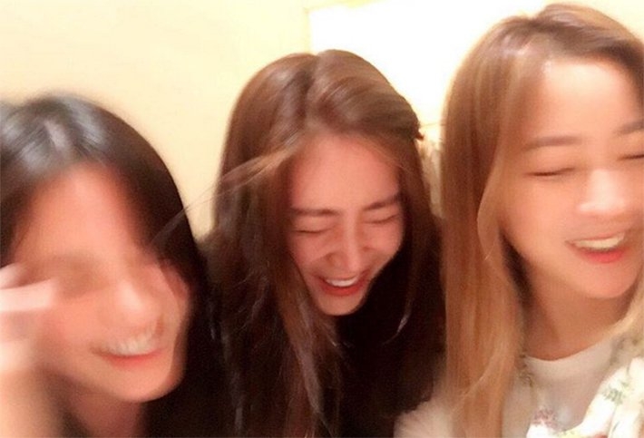 女神們聚會興奮到模糊!