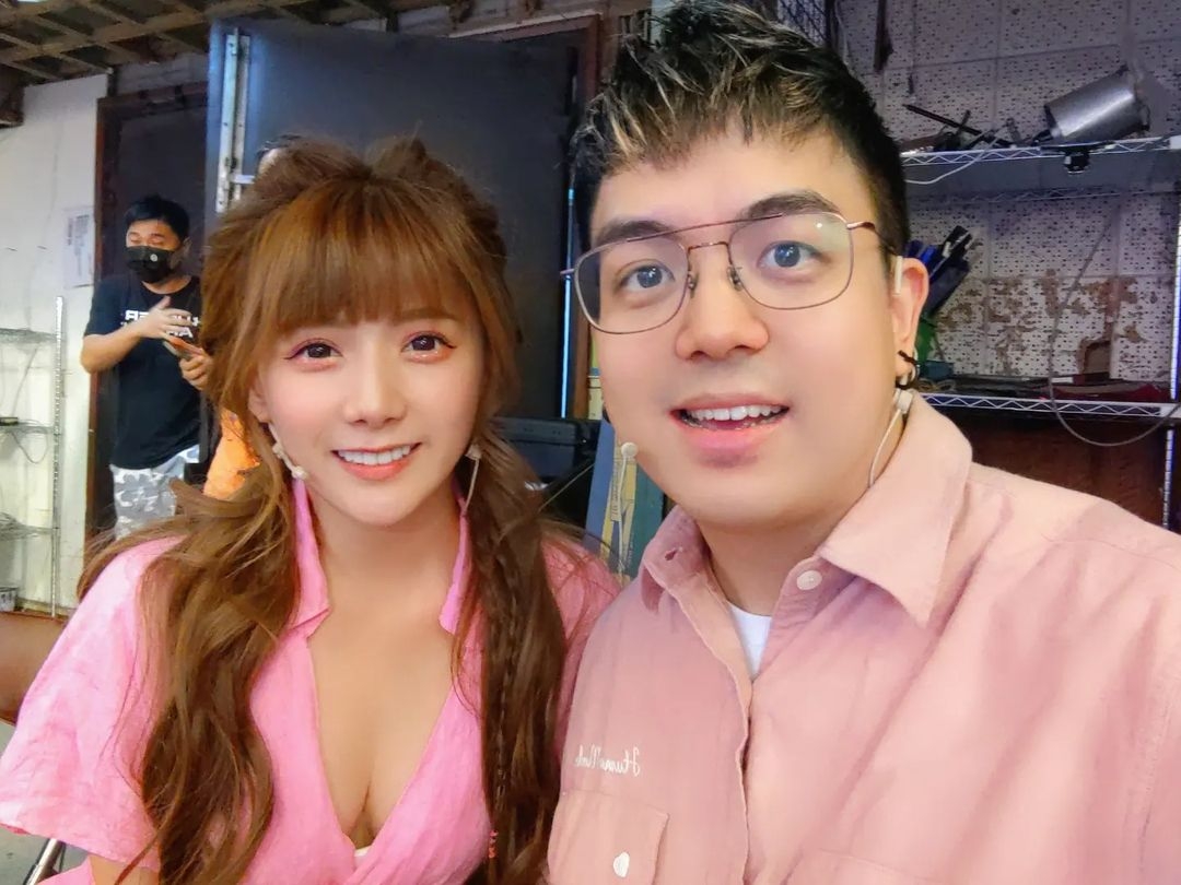 婕翎、六嘆宣佈交往