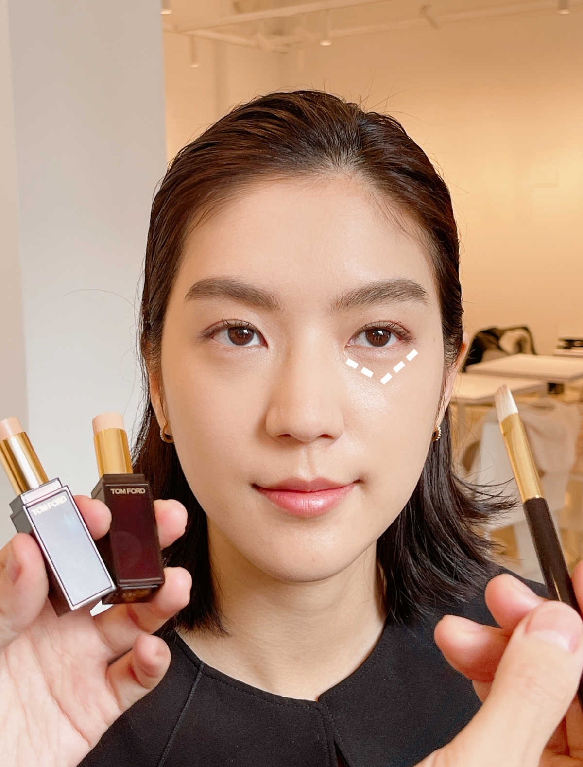 遮瑕膏用法02:修飾眼下暗沉/淚溝