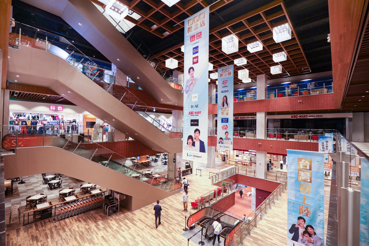 北館品牌數量比南館硬生生多出三倍之多。