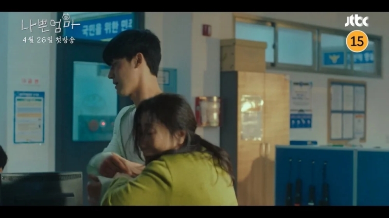 為了不讓兒子踏上和自己一樣路,她決定做起了「壞媽媽」