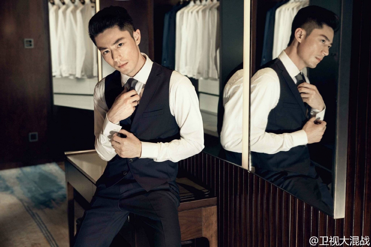 霍建華無論是古裝扮相或是現代造型都帥得無庸置疑。