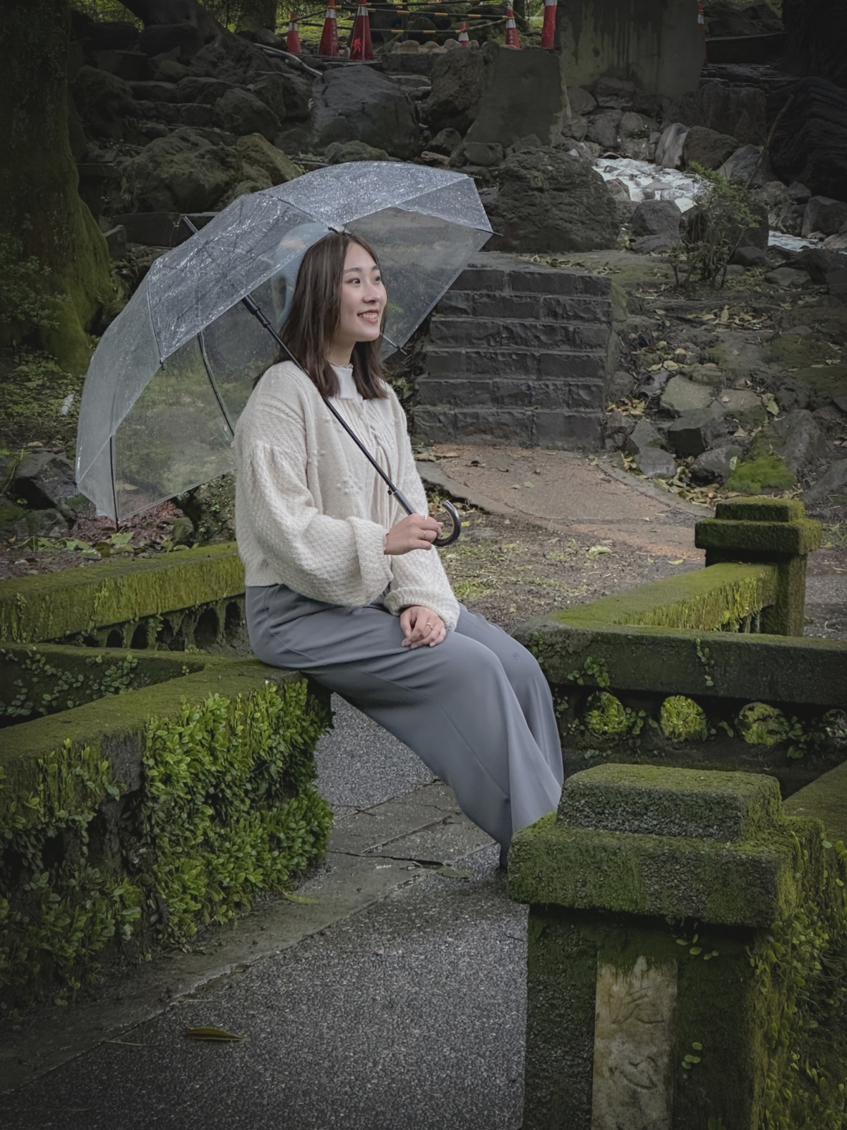 善加利用周遭景物創造「毫不違和」的情境