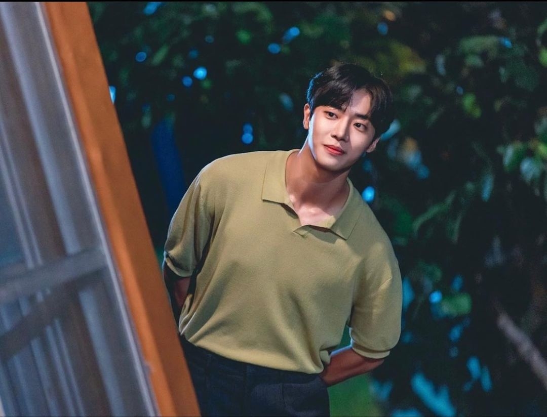 秋英宇在演藝圈當中的偶像是抗癌成功的男神金宇彬。