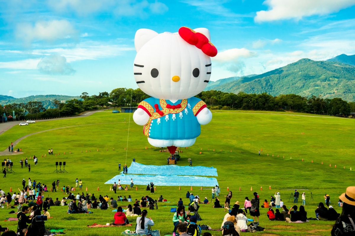Hello Kitty熱氣球去年首次亮相,今年也有全新造型氣球!