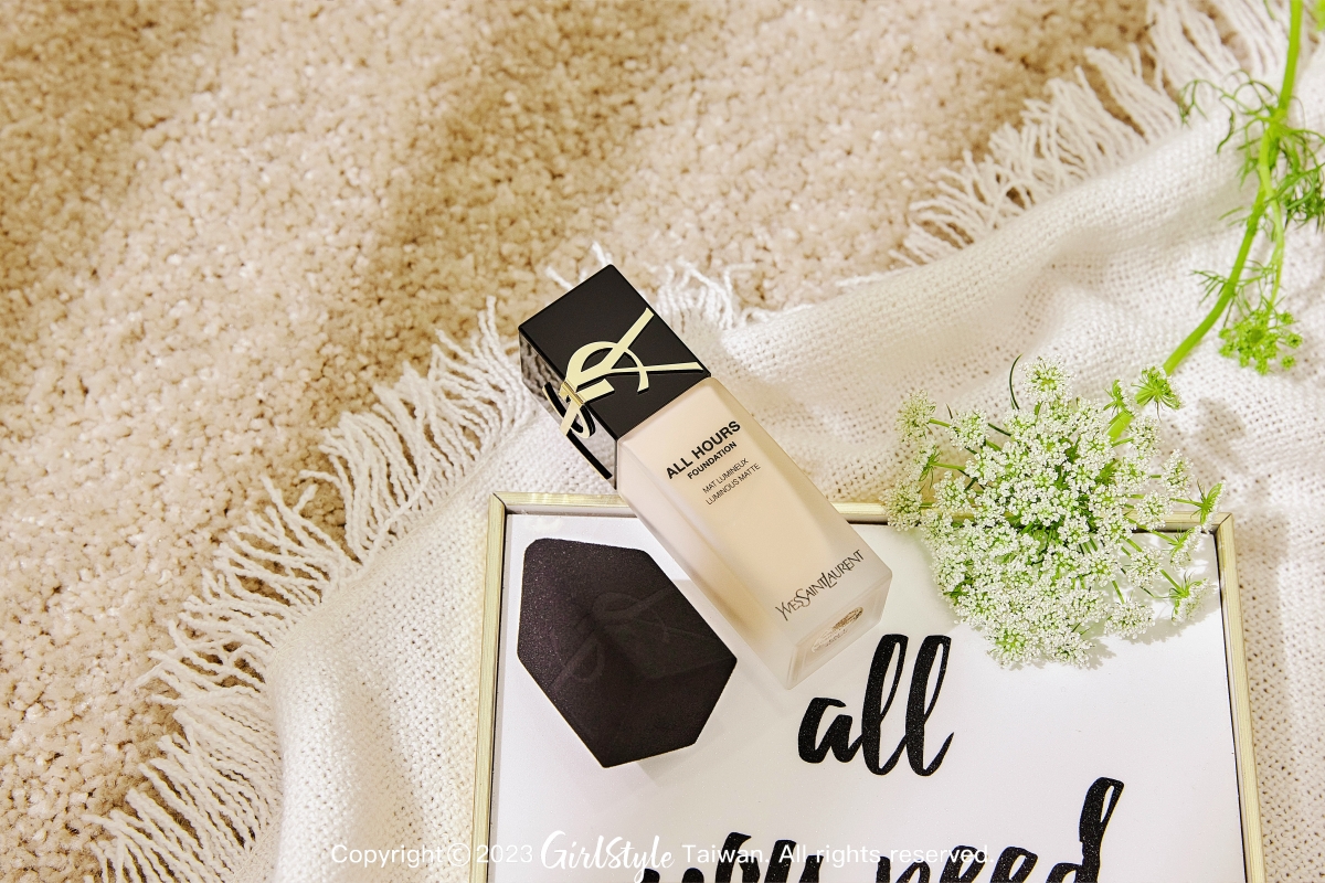 2023母親節彩妝推薦:YSL 恆久完美無瑕持妝粉底,NT$2,700