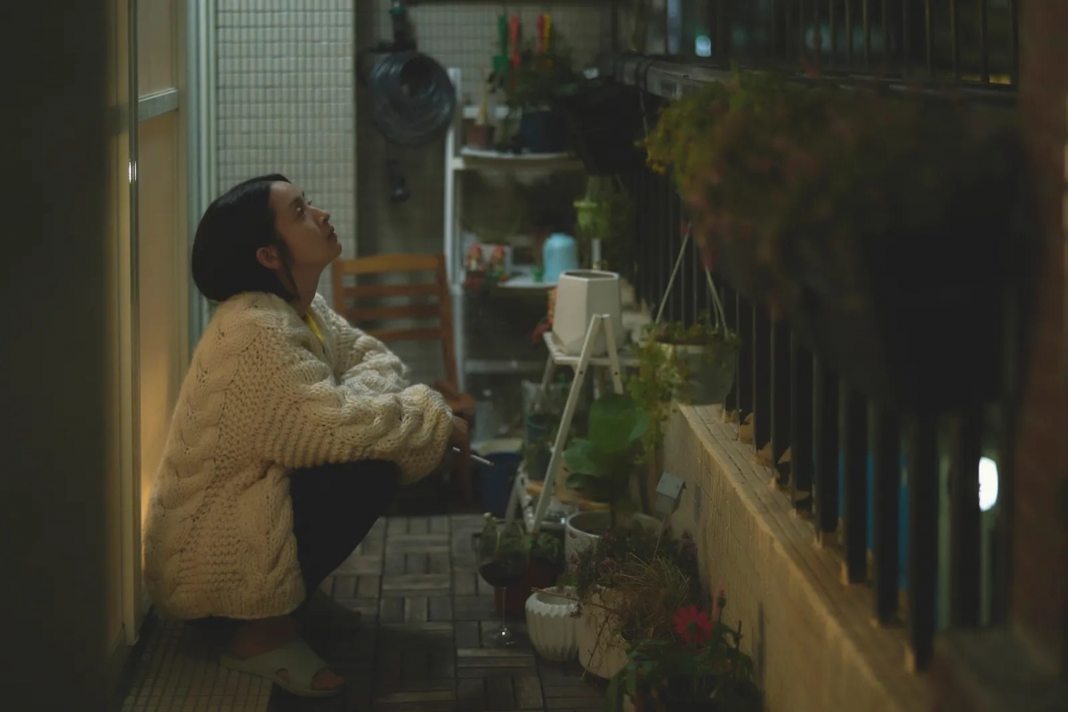 林依晨在《不夠善良的我們》飾演每天被家事和工作逼得無法喘氣的媽媽。