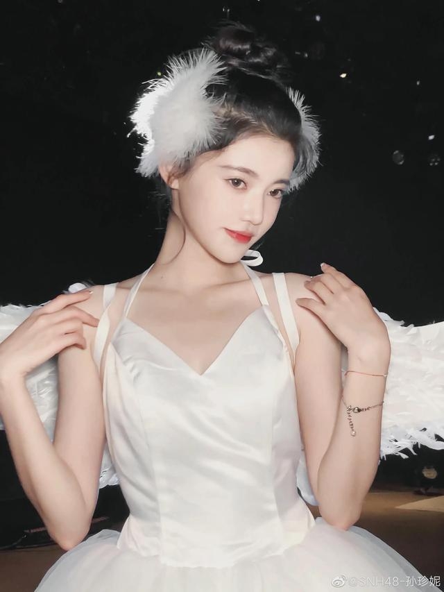 孫珍妮清純造型也絕美。