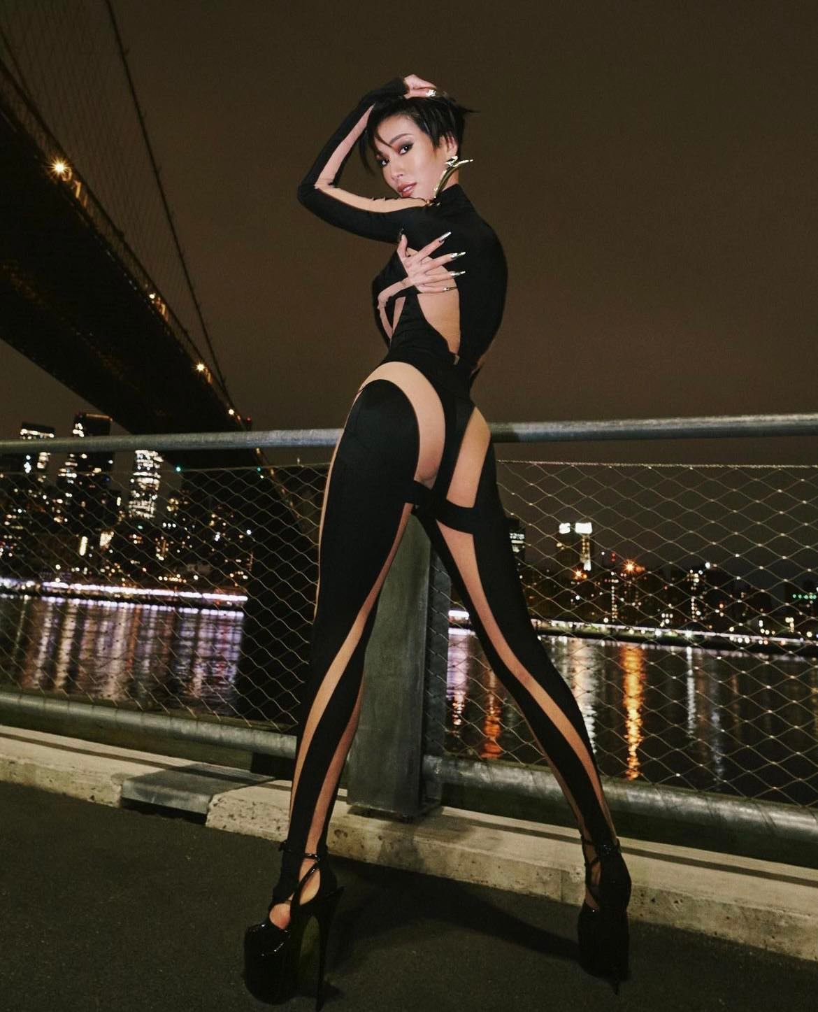 MUGLER與H&M的聯名系列在紐約舉辦活動，台灣的時尚KOL莫莉受邀參與。