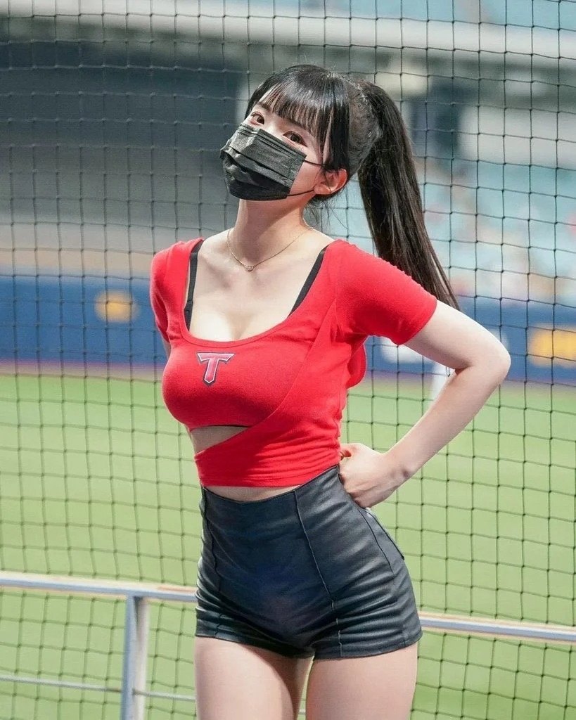 23歲李多慧擁有姣好身材