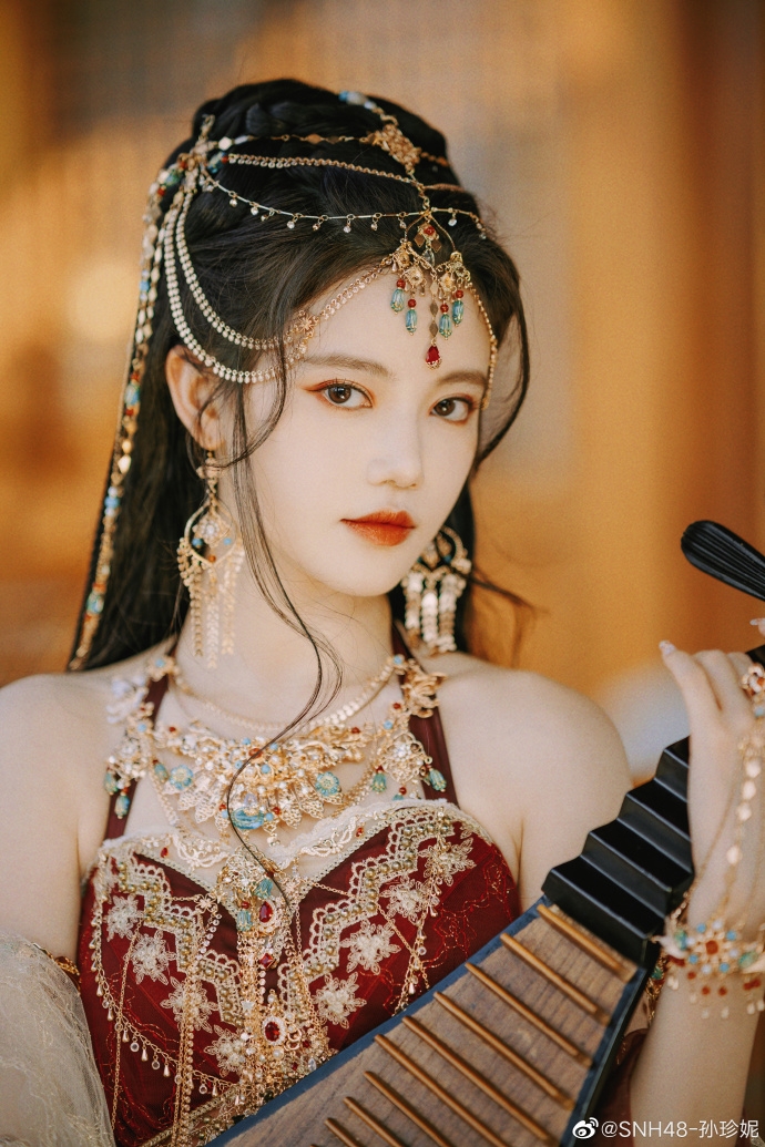 孫珍妮異域少女的扮相實在太美！