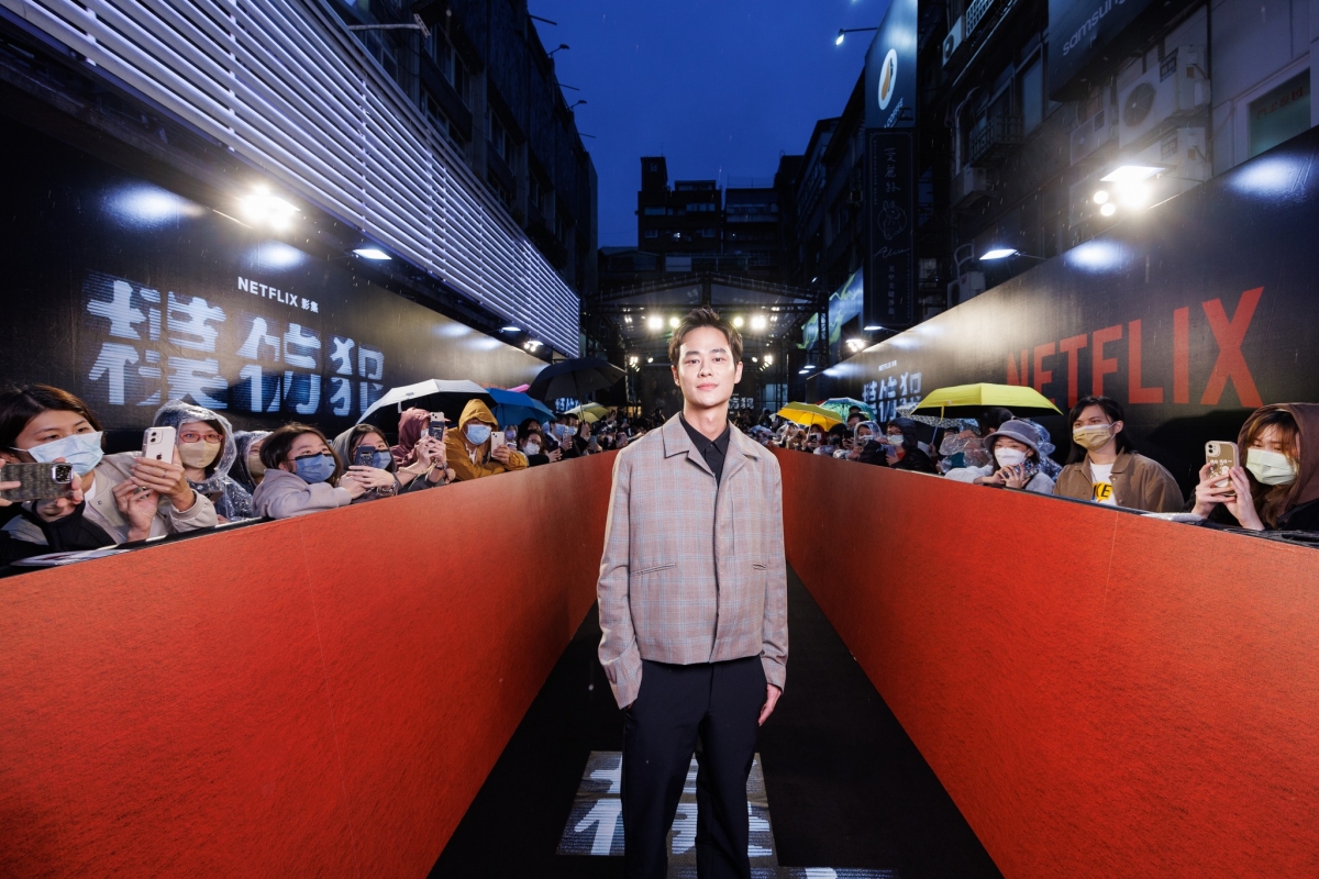 夏騰宏戲外的短髮造型清爽又帥氣。