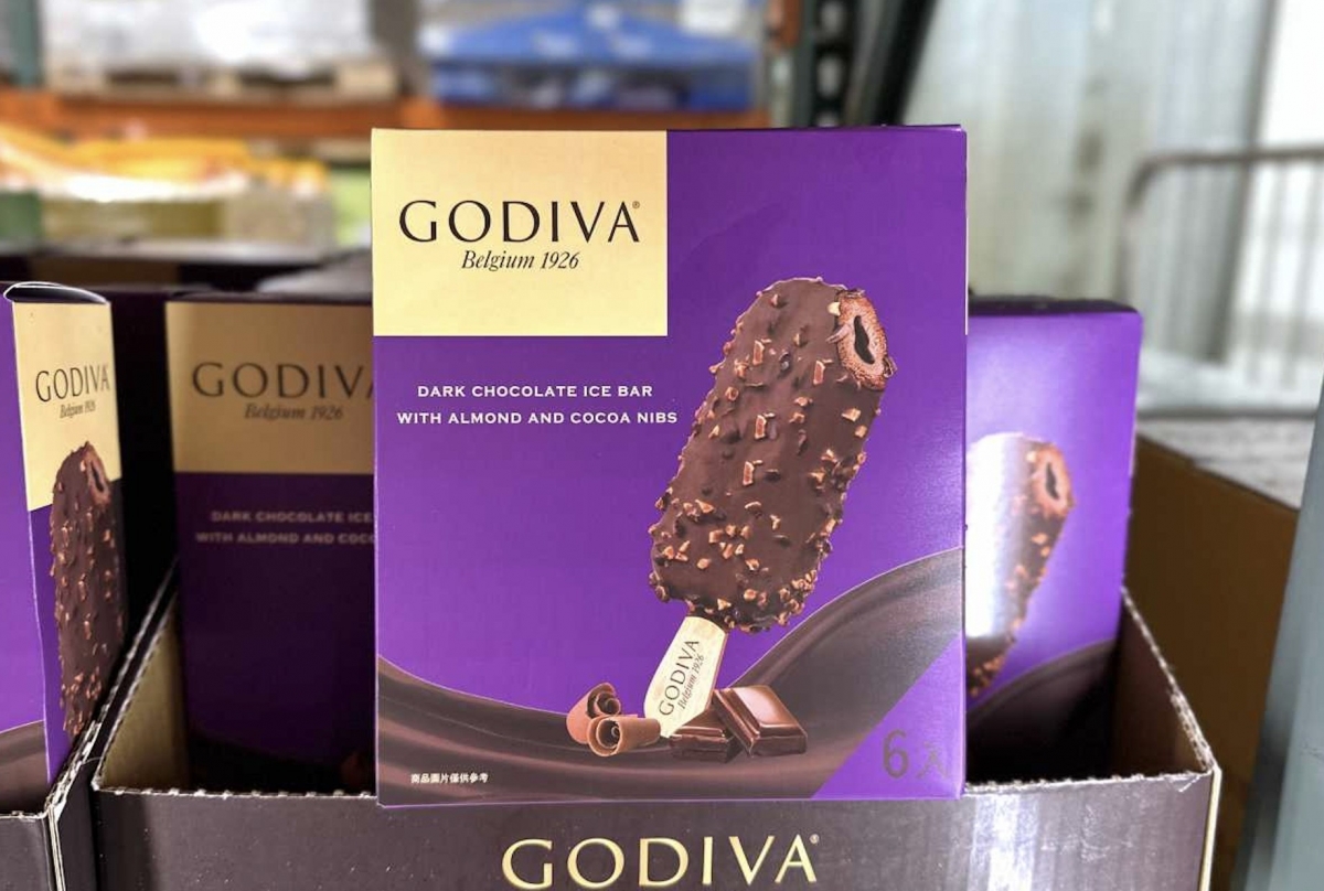 「熟可可粒杏仁黑巧克力流心雪糕」