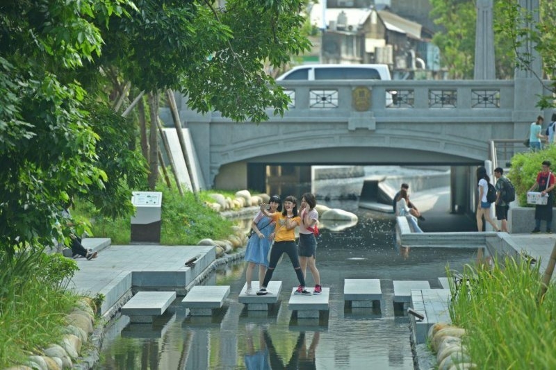 青春電影《哈囉少女》將台中人氣打卡點盡收眼底。