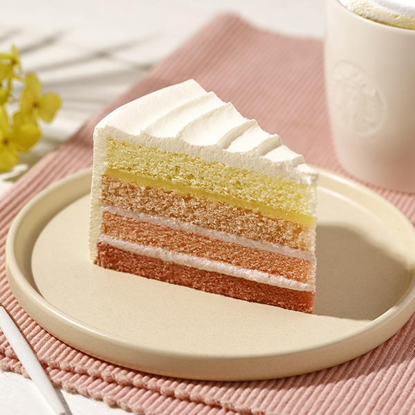 星巴克「檸檬莓果漸層蛋糕」