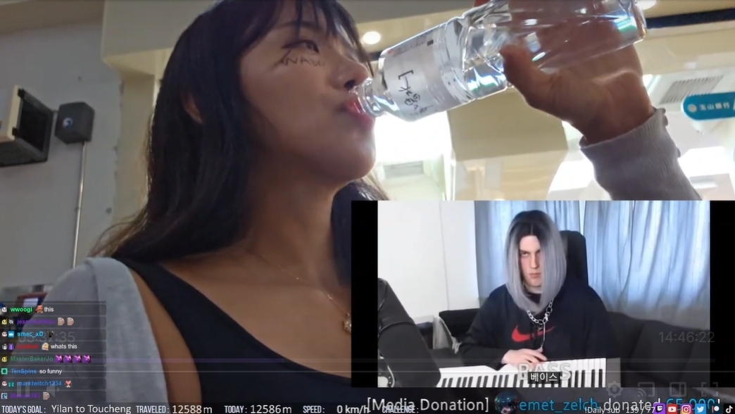 對於粉絲熱情送物資，企鵝妹都來者不拒