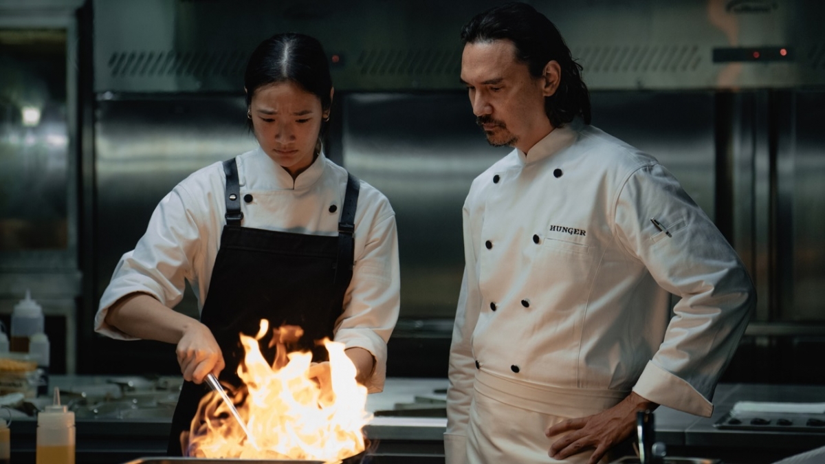 歐伊一開始飽受主廚保羅的瘋狂痛罵和精神虐待。