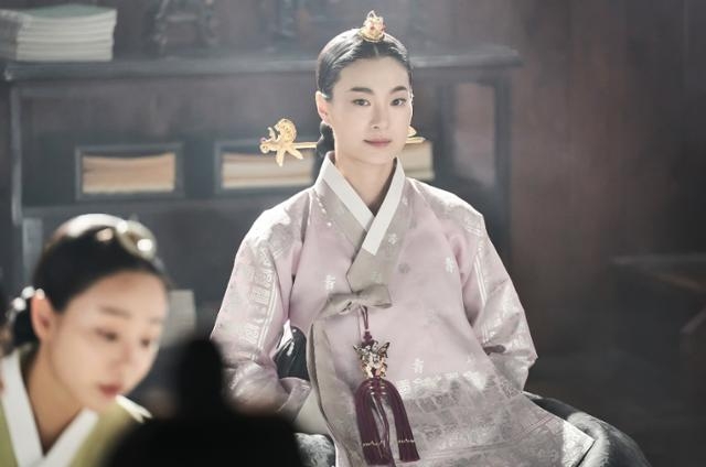 玉子妍古裝扮相同樣美麗狠辣。