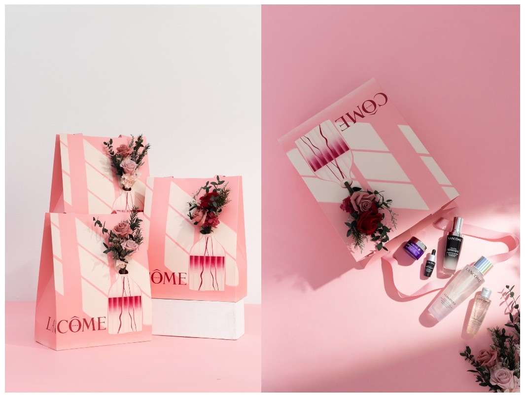 ＊4月21日至5月14日活動期間，於全台蘭蔻購買任產品滿NT$6,000，立即隨機贈送紅玫瑰或粉玫瑰「精緻玫瑰手提禮袋」